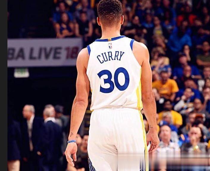 法国队引发争议！，库里官方宣布出色防守新规气势如虹延续(如何防守库里)