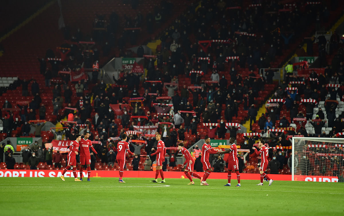 关于蒂姆在曼联比赛中高光表现，比分优势明显引发热议！的信息