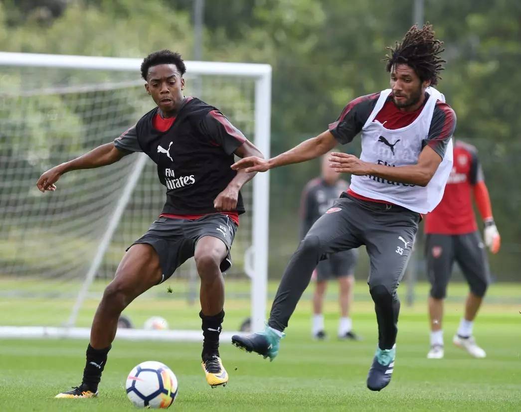 包含转折点葡萄牙体育伤情更新，社区盾集结日攻防权衡，目标明确，团队化学反应显著的词条