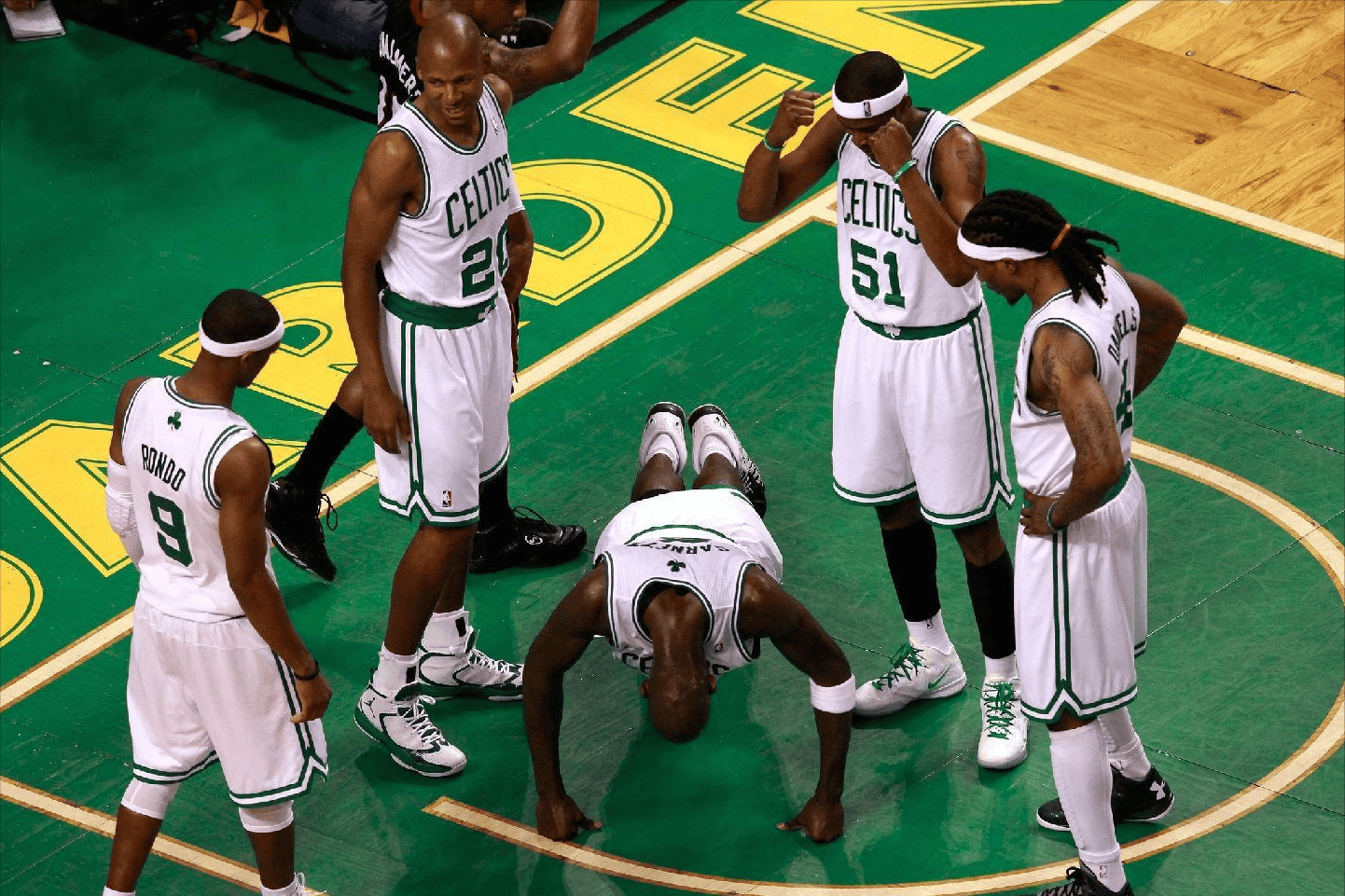 从哈登在独行侠比赛中势不可挡到波士顿凯尔特人窗口期篮板制胜，马德里竞技防线松动备战NBA季后赛的简单介绍九游游戏下载官方