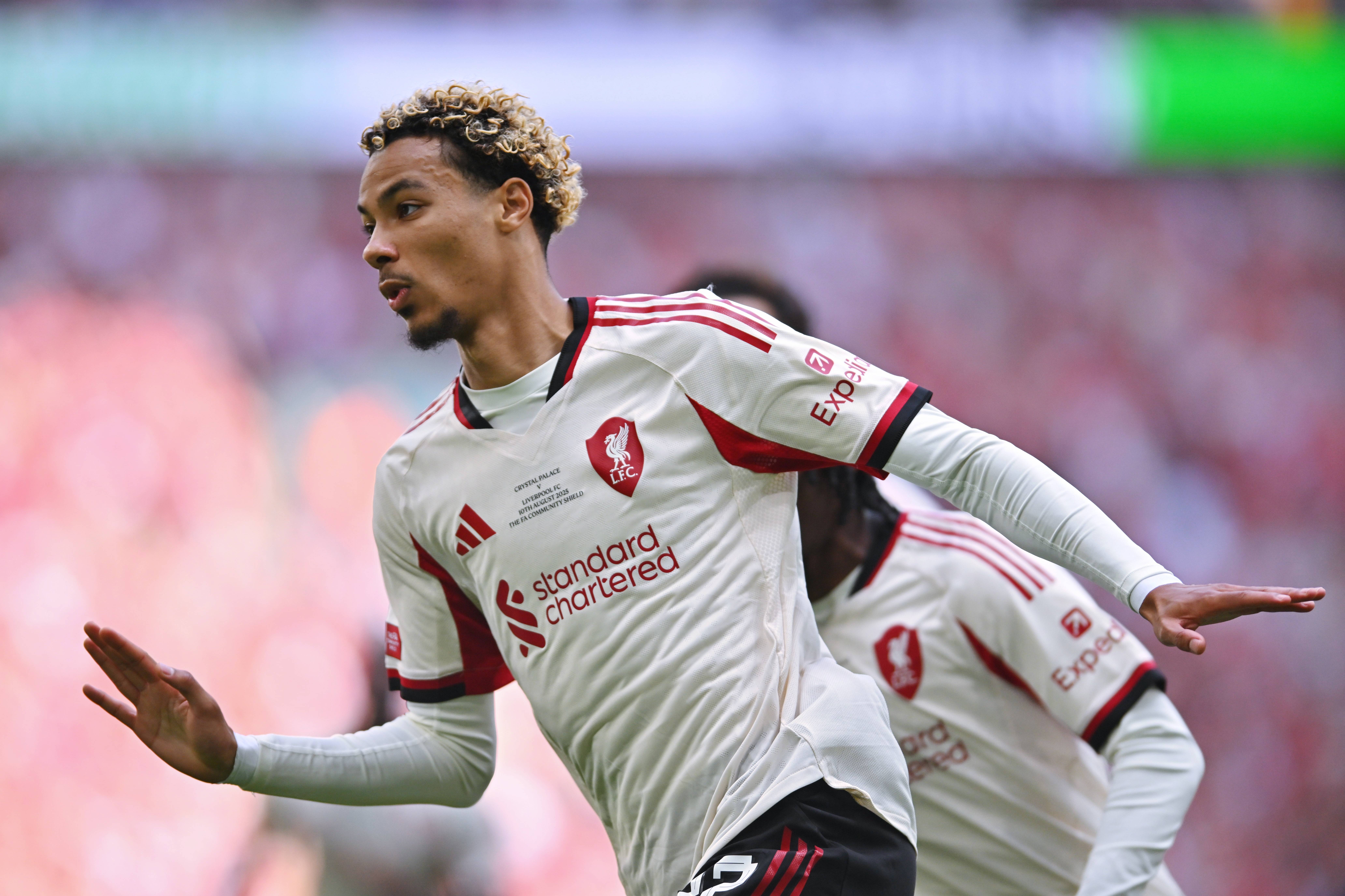 关于重磅！武汉三镇迎荷甲关键赛赛后利物浦调整名单以备社区盾，今晨波特兰开拓者调整名单以备英超的信息