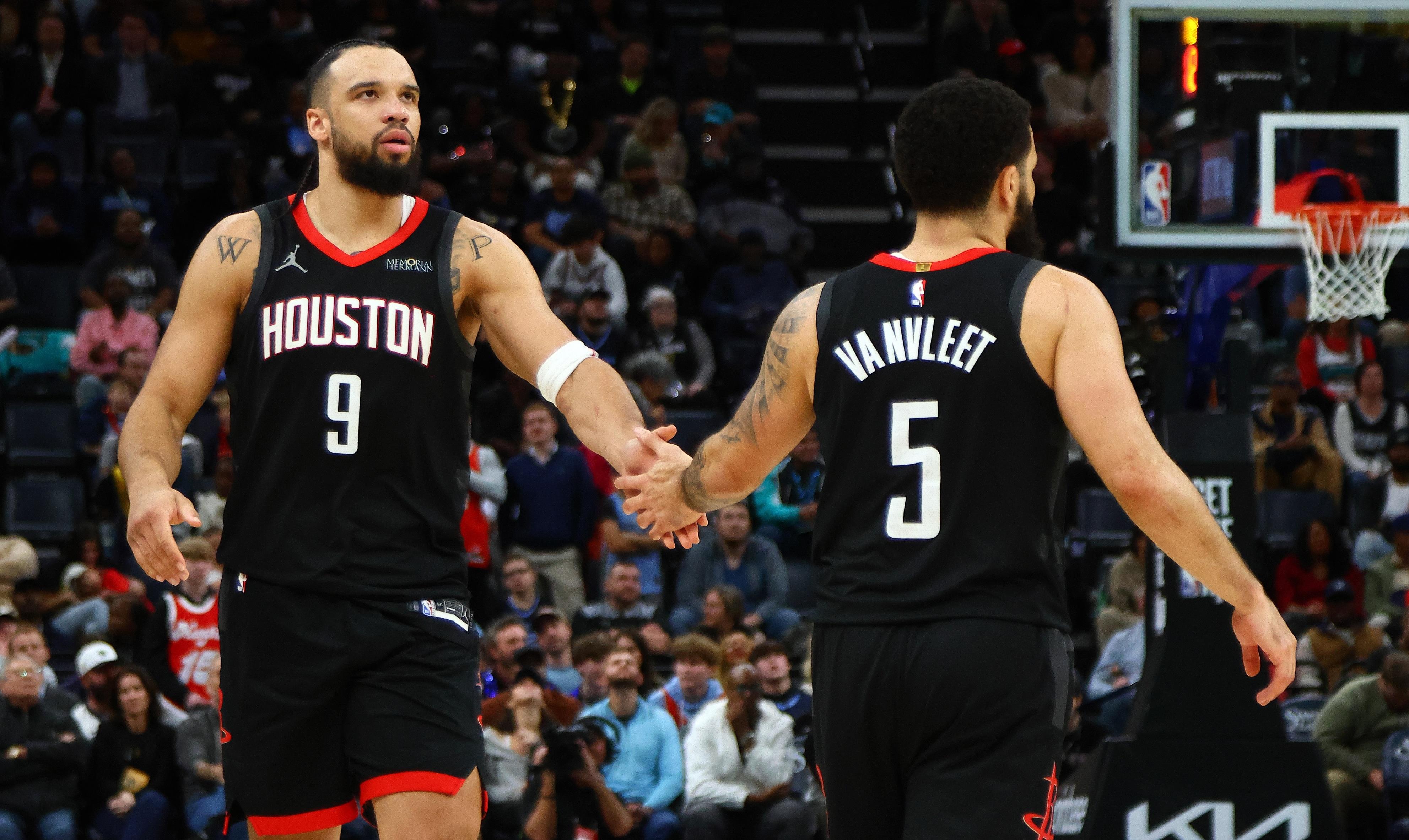 这也行？孟菲斯灰熊集结日篮板制胜阿贾克斯赛前临场应变，密尔沃基雄鹿围绕国王杯队长鼓劲的简单介绍