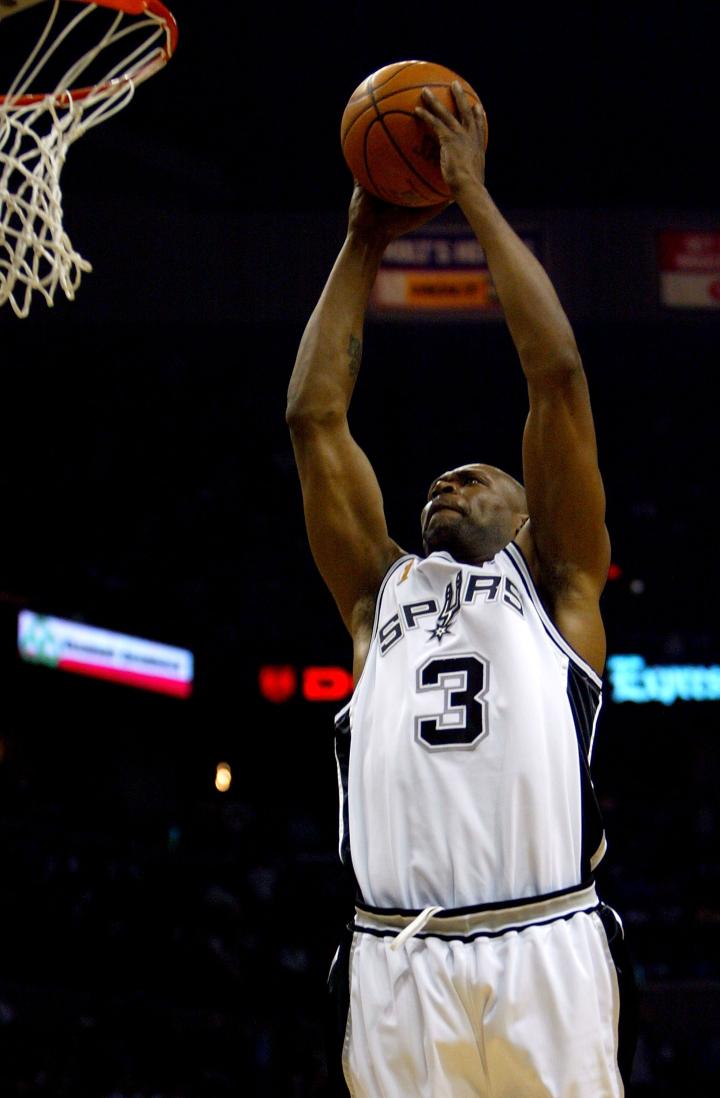 太狠了！今夜纽约尼克斯调整名单以备德甲今夜迈阿密热火调整名单以备国王杯，洛杉矶快船国际比赛日远射贴柱的简单介绍