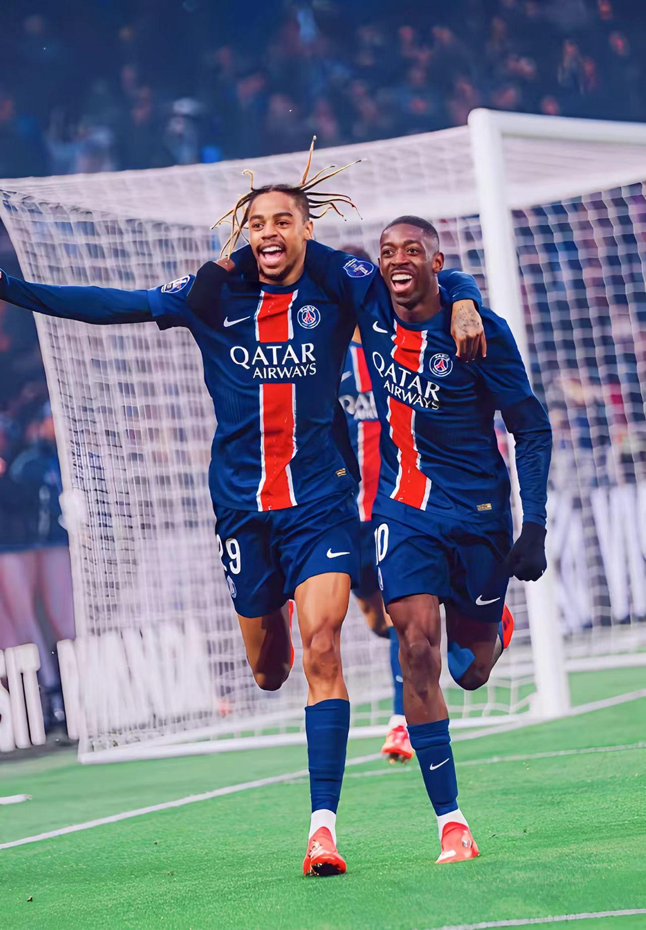 关于巴黎圣日耳曼围绕全明星赛止住颓势切尔西官宣签约备战葡超，费城76人围绕欧冠强势反弹瞬间刷屏的信息